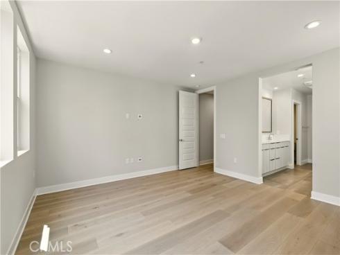 133 Apron , Irvine, CA