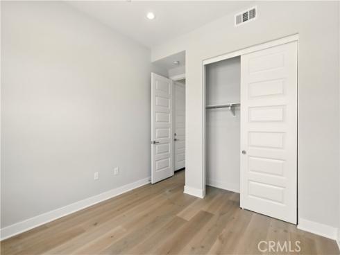 133 Apron , Irvine, CA