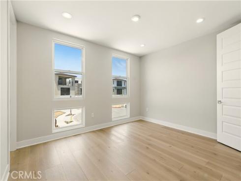 133 Apron , Irvine, CA