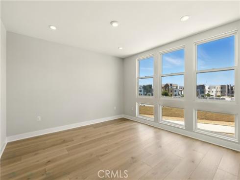 133 Apron , Irvine, CA