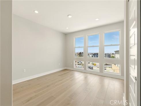 133 Apron , Irvine, CA