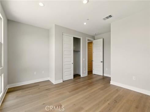 133 Apron , Irvine, CA