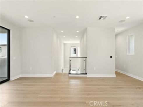 133 Apron , Irvine, CA