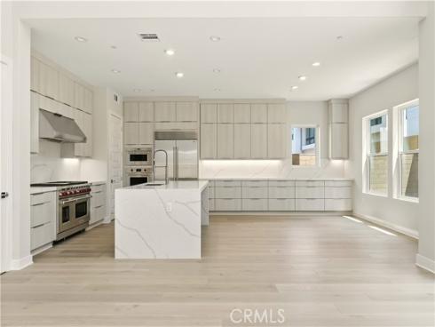 133 Apron , Irvine, CA
