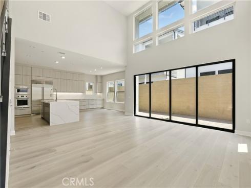 133 Apron , Irvine, CA