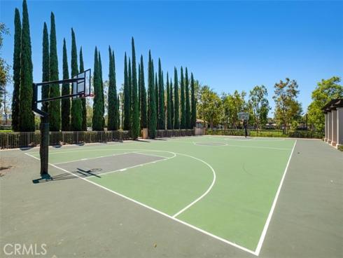 231 Mantle , Irvine, CA