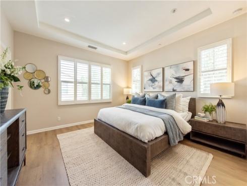 146 Rotunda , Irvine, CA