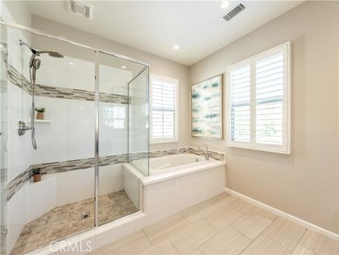 146 Rotunda , Irvine, CA