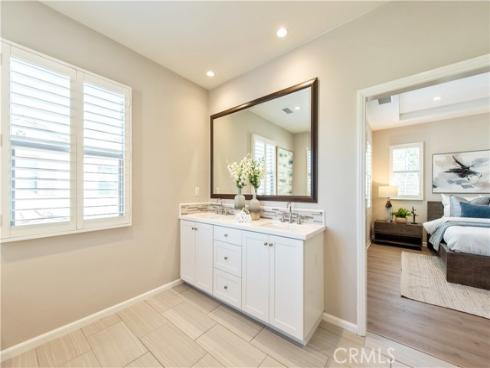 146 Rotunda , Irvine, CA