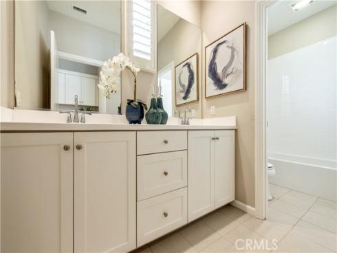 146 Rotunda , Irvine, CA