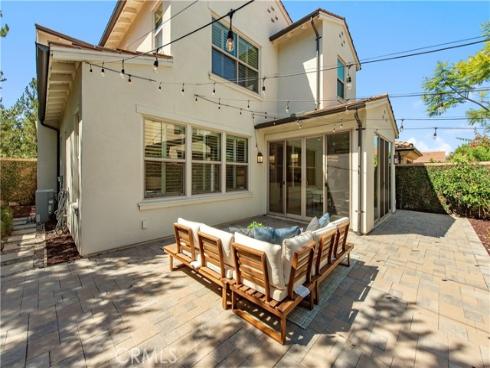 146 Rotunda , Irvine, CA