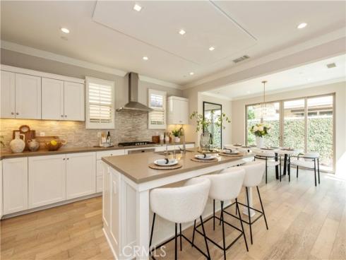 146 Rotunda , Irvine, CA