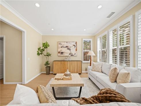 190  Crescent Moon  , Irvine, CA