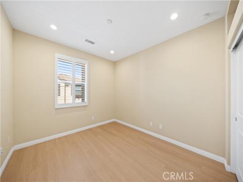 190  Crescent Moon  , Irvine, CA