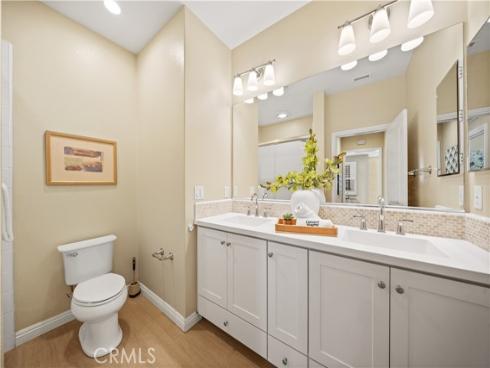 190  Crescent Moon  , Irvine, CA