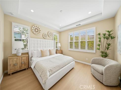 190  Crescent Moon  , Irvine, CA