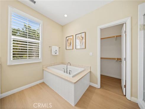 190  Crescent Moon  , Irvine, CA