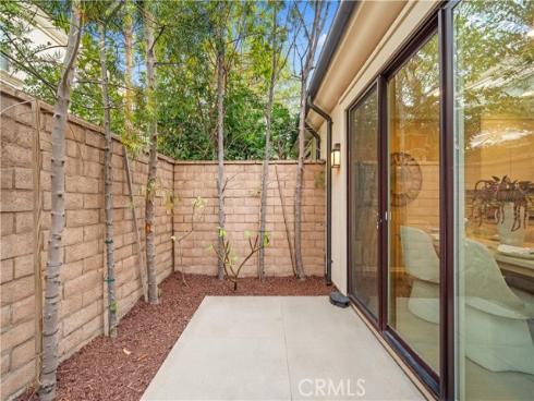 190  Crescent Moon  , Irvine, CA