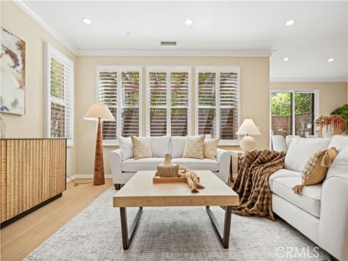 190  Crescent Moon  , Irvine, CA