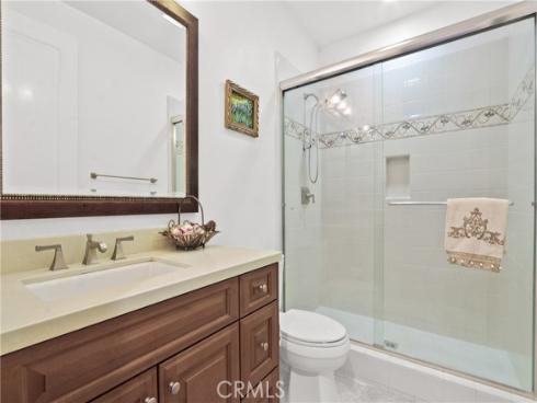 67 Hazelton , Irvine, CA