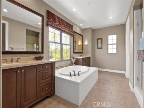 67 Hazelton , Irvine, CA