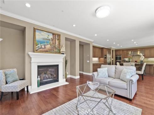 67 Hazelton , Irvine, CA
