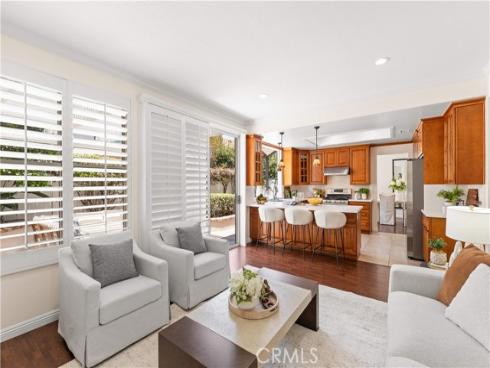 9 Terraza , Irvine, CA