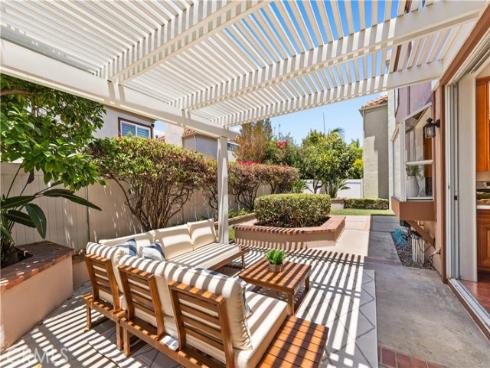 9 Terraza , Irvine, CA