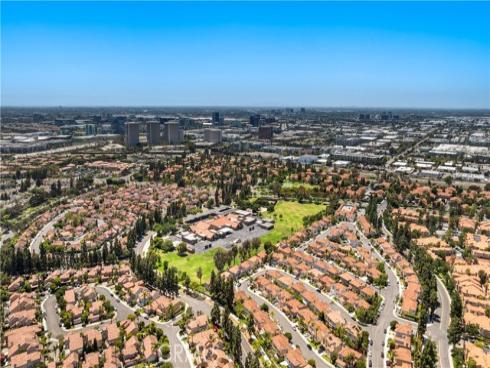 9  Terraza  , Irvine, CA