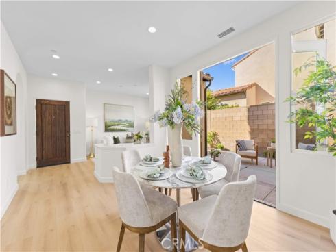 213 Great Lawn , Irvine, CA