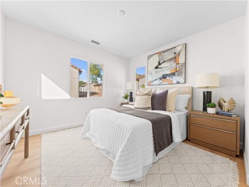 213 Great Lawn , Irvine, CA