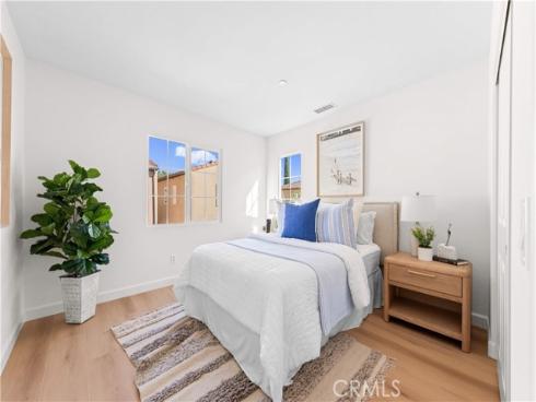 213 Great Lawn , Irvine, CA