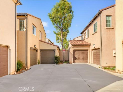 213 Great Lawn , Irvine, CA