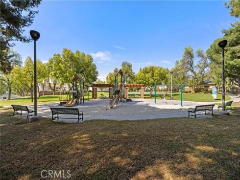 23  Amoret  , Irvine, CA