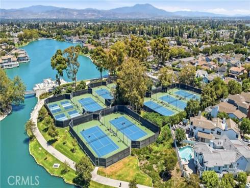 44 Silkberry , Irvine, CA