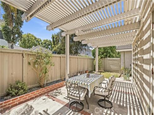 44 Silkberry , Irvine, CA