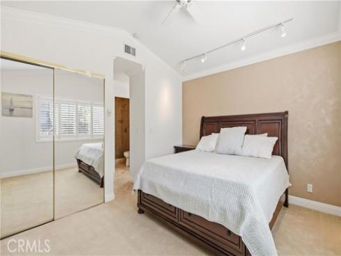 44 Silkberry , Irvine, CA