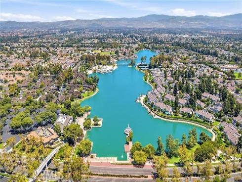 44 Silkberry , Irvine, CA