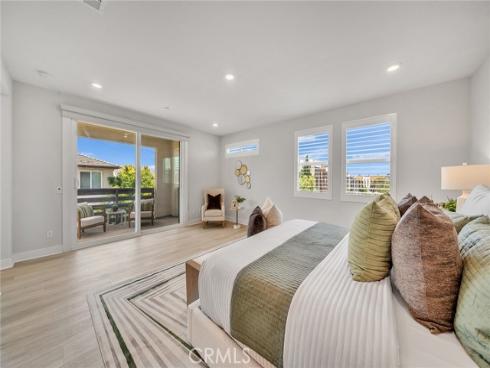 200 Chorus , Irvine, CA