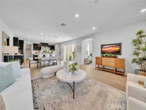 200 Chorus , Irvine, CA