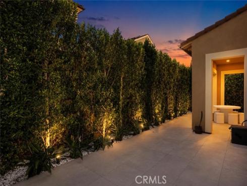 122 Jayhawk , Irvine, CA