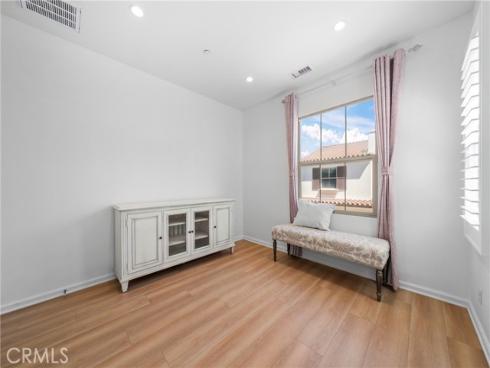 180 Frontier , Irvine, CA