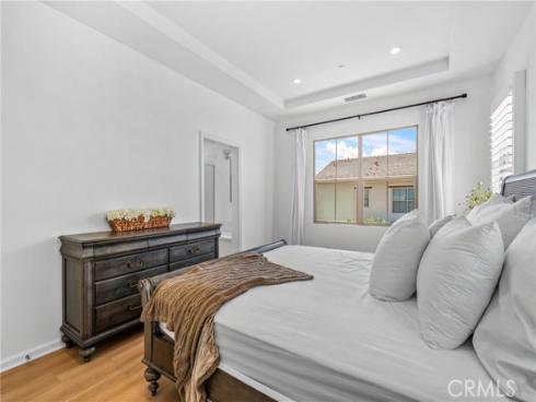 180 Frontier , Irvine, CA