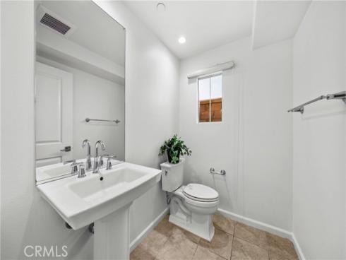 180 Frontier , Irvine, CA