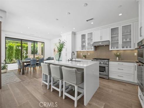 100 Della , Irvine, CA