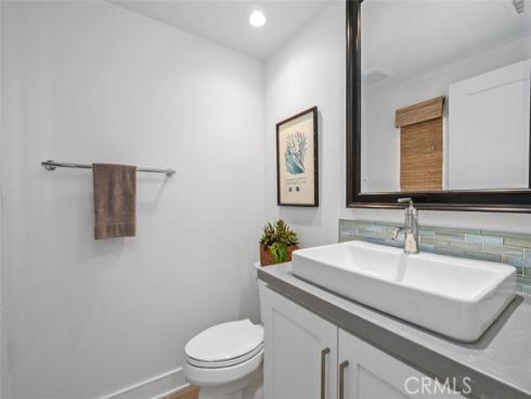100 Della , Irvine, CA