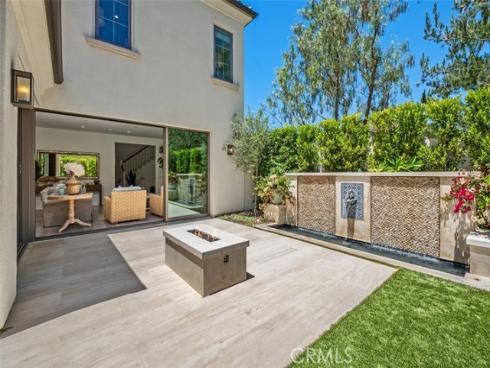 100 Della , Irvine, CA