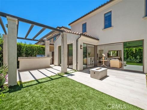 100 Della , Irvine, CA