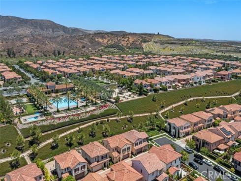 100 Della , Irvine, CA