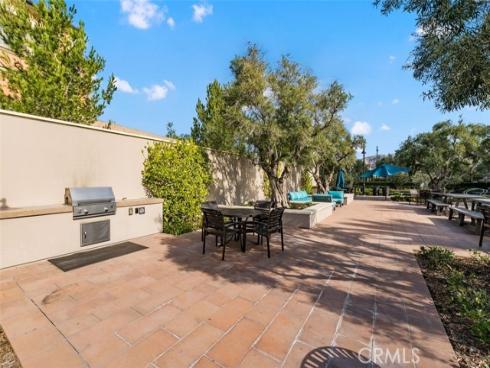 100 Della , Irvine, CA
